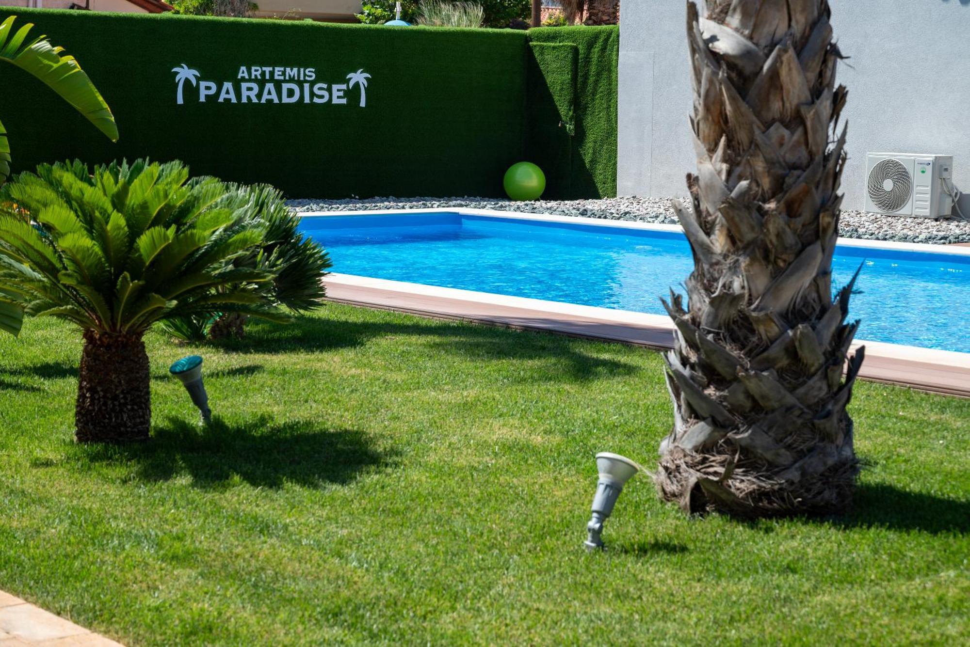 Paradise Apartments Artemida Eksteriør billede